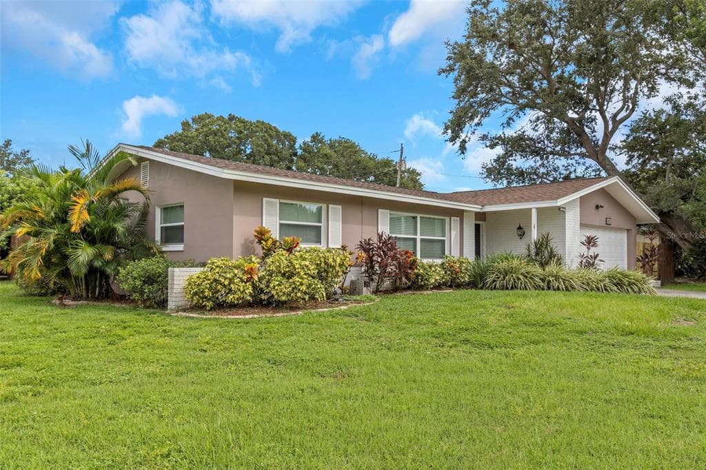 1413 S HILLCREST AVENUE CLEARWATER, FL 33756