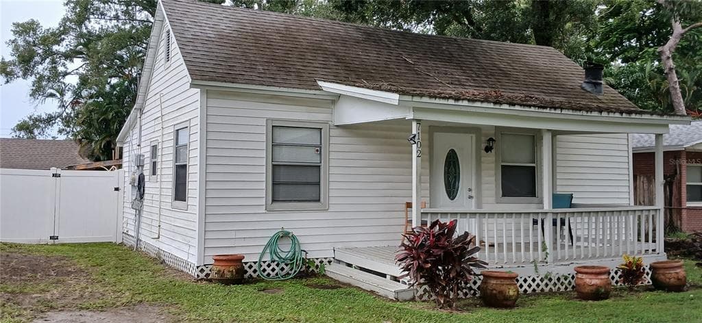 7102 33RD STREET N ST PETERSBURG, FL 33702