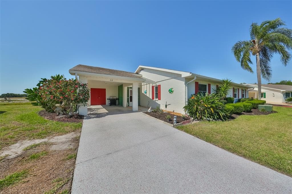 218 GLENELLEN PLACE SUN CITY CENTER, FL 33573
