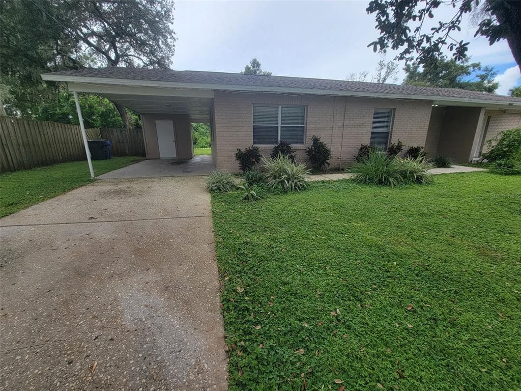 6809 MATHERS LANE UNIT B RIVERVIEW, FL 33578
