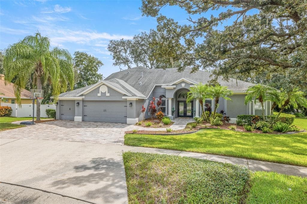 10129 PADDOCK OAKS DRIVE