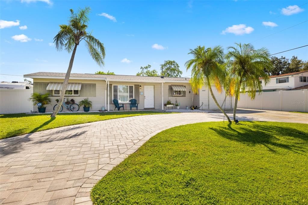6447 19TH STREET N ST PETERSBURG, FL 33701