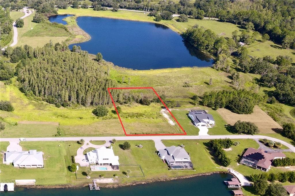 HIDEOUT TRAIL LAND O LAKES, FL 34639