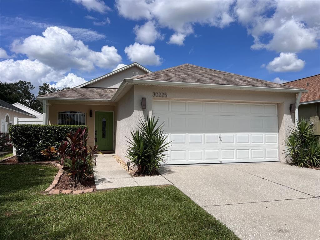 30225 DOUBLE DRIVE WESLEY CHAPEL, FL 33545