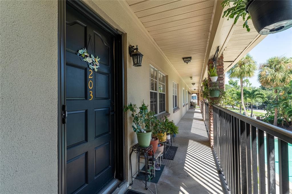 208 DANUBE AVENUE UNIT 203 TAMPA, FL 33606