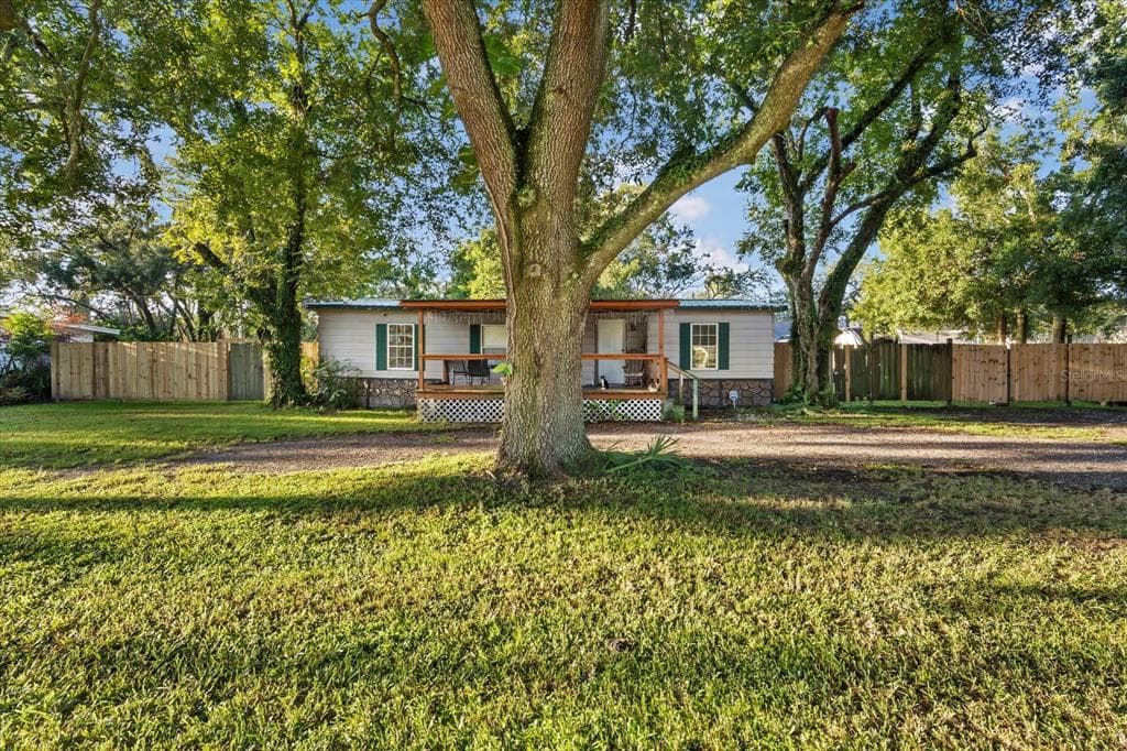 2407 E 148TH AVENUE LUTZ, FL 33549