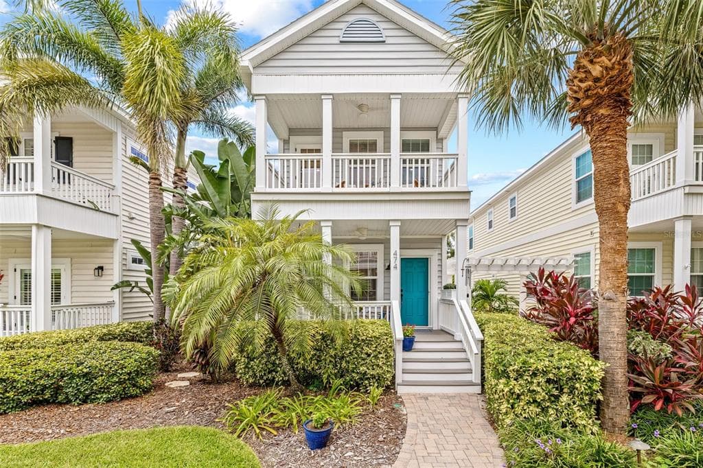 474 GLENCAIRN CIRCLE DUNEDIN, FL 34698