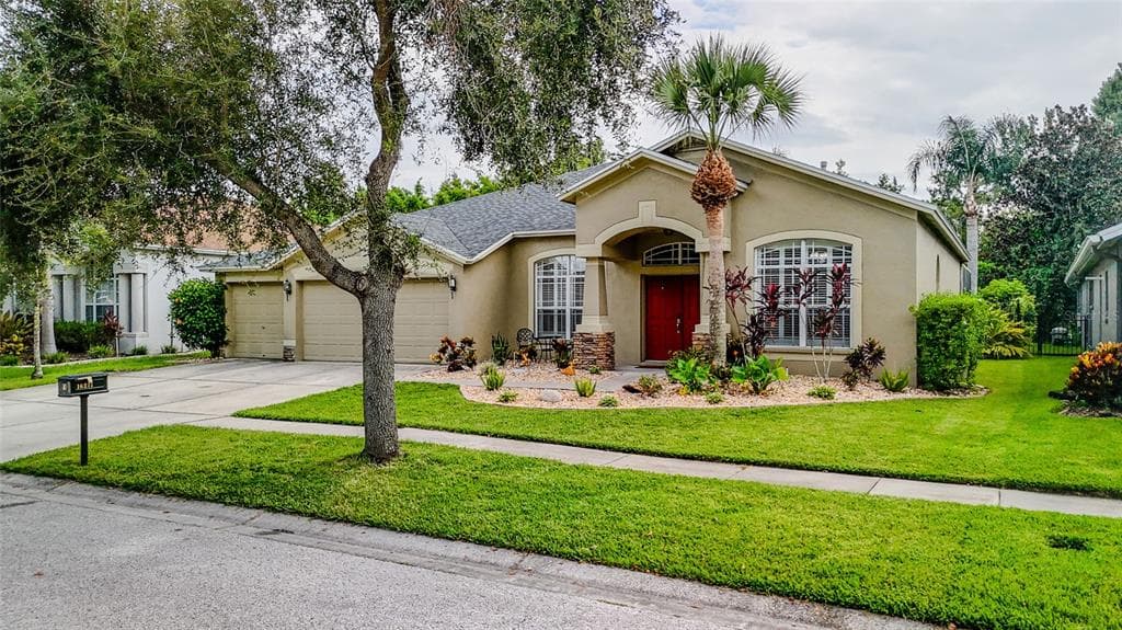 16211 BRIDGEPARK DRIVE LITHIA, FL 33547