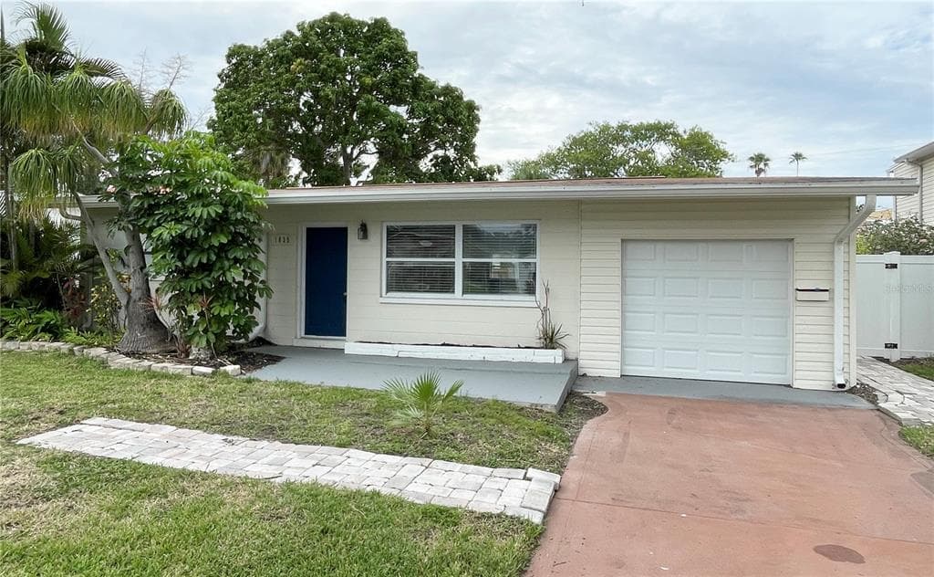 1835 NEVADA AVENUE NE ST PETERSBURG, FL 33703
