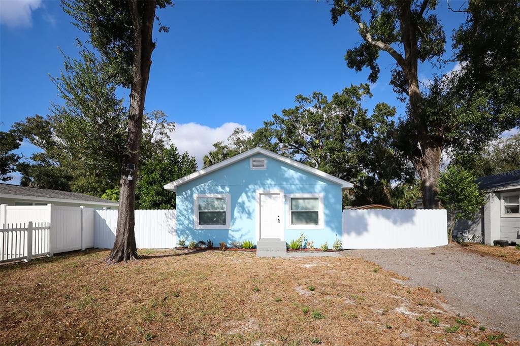 1513 W MOHAWK AVENUE TAMPA, FL 33603