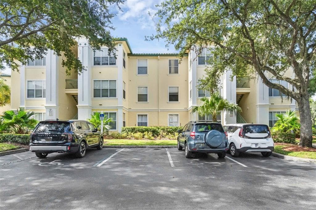 8822 DUNES COURT UNIT 307 KISSIMMEE, FL 34747