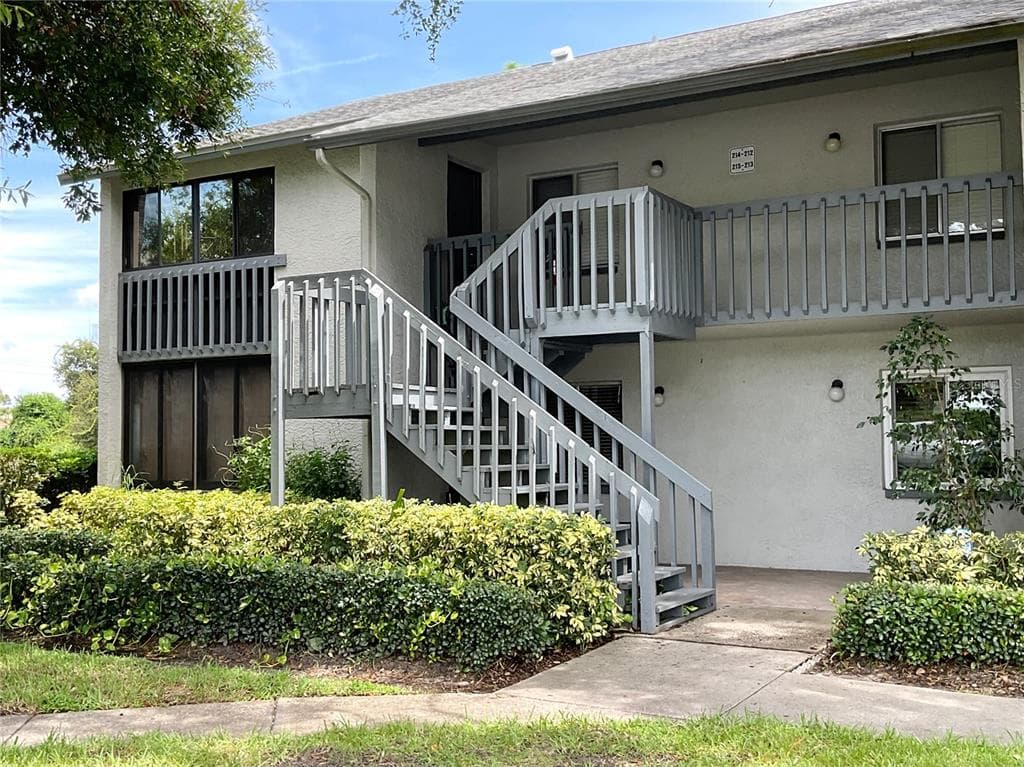 11201 122ND AVENUE UNIT 214 LARGO, FL 33778