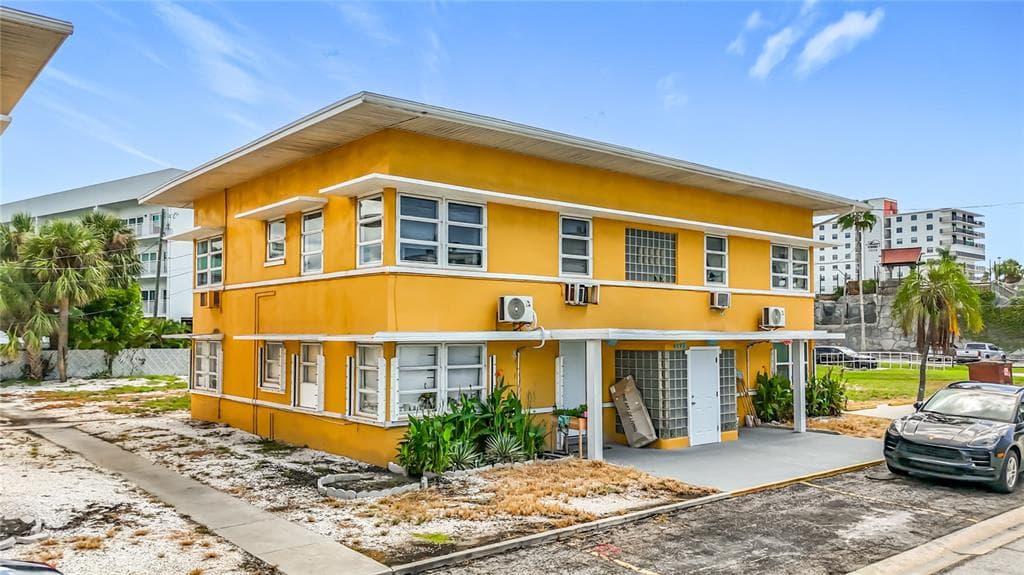101 154TH AVENUE UNIT 3 MADEIRA BEACH, FL 33708