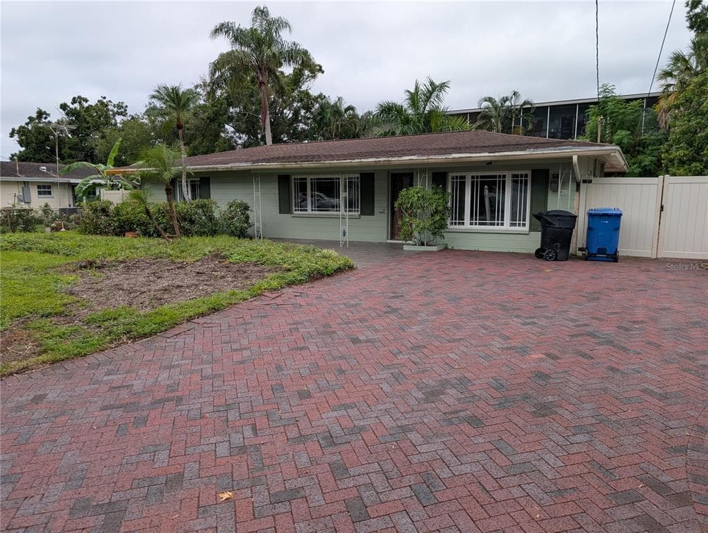4430 1ST WAY NE ST PETERSBURG, FL 33703