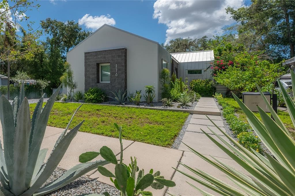 116 W PLYMOUTH STREET TAMPA, FL 33603