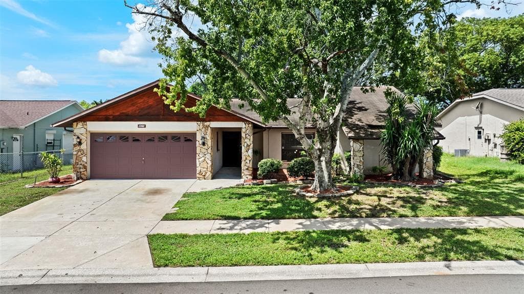 8829 BERMUDA LANE PORT RICHEY, FL 34668