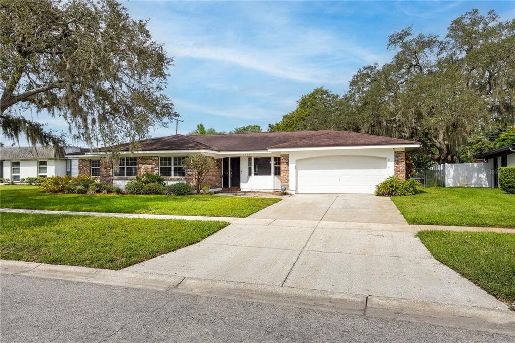 3026 SAMARA DRIVE TAMPA, FL 33618