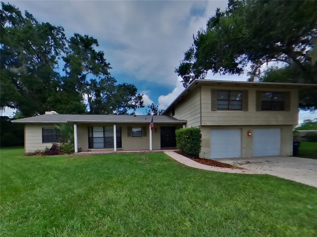 1010 ROCHELLE LANE VALRICO, FL 33594