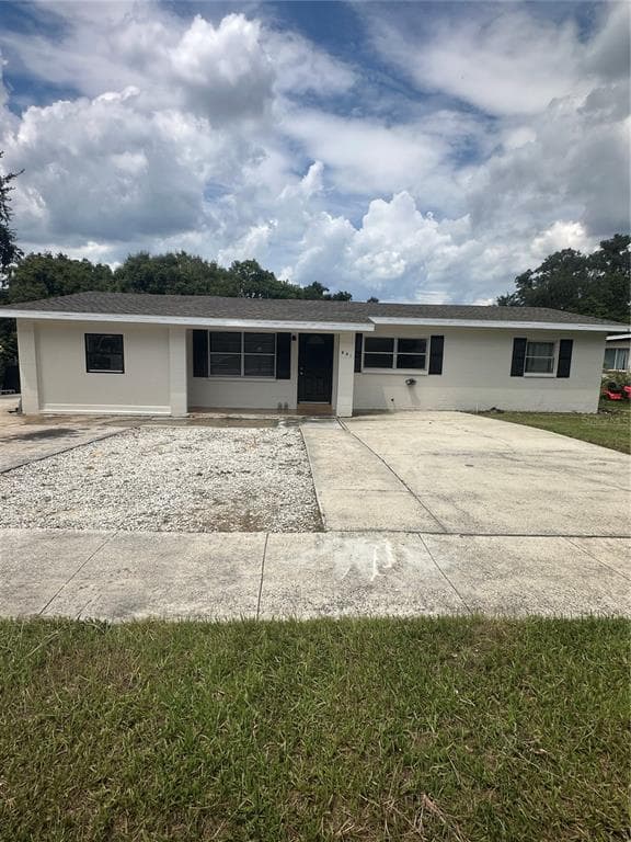 651 LORRAINE CIRCLE LAKE WALES, FL 33853