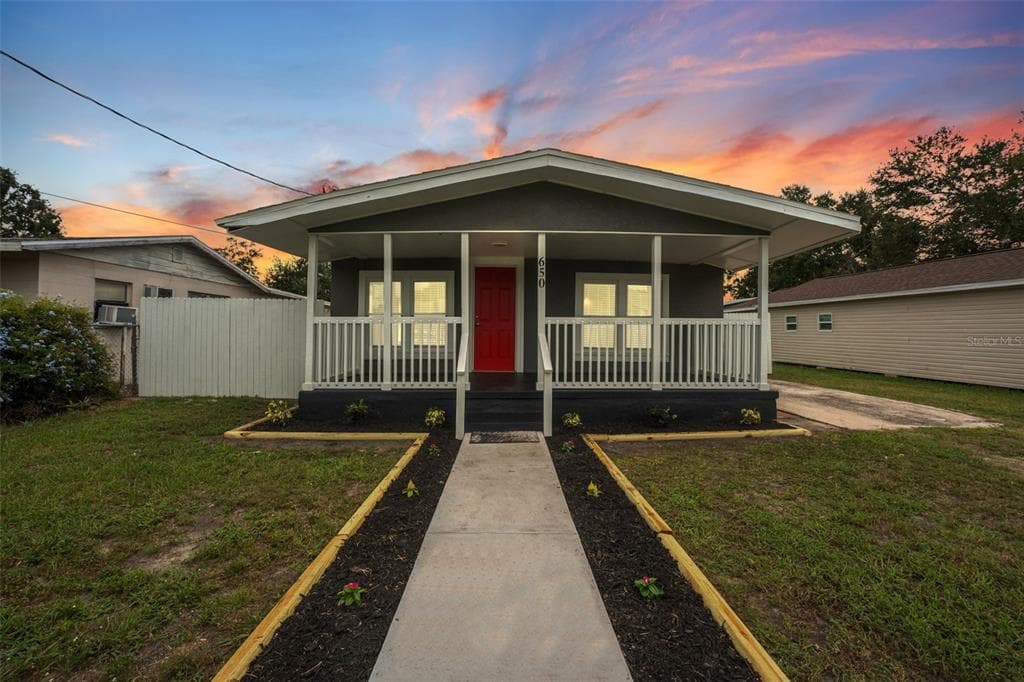 650 N 8TH STREET EAGLE LAKE, FL 33839