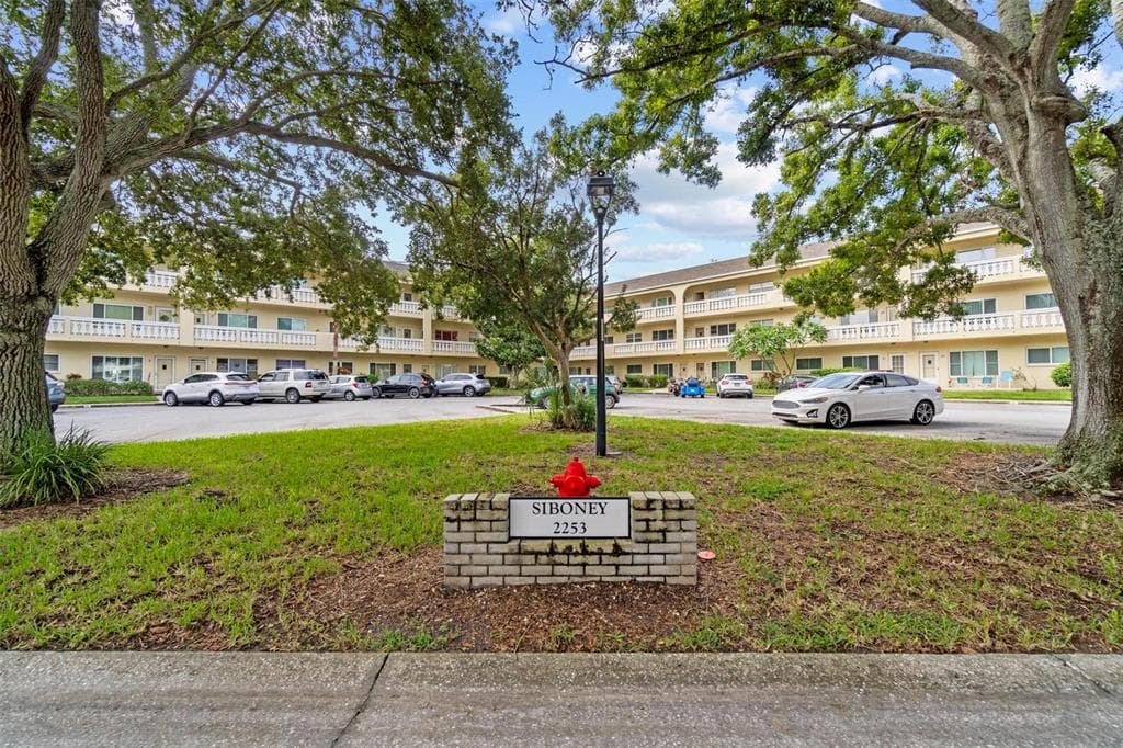 2253 NORWEGIAN DRIVE UNIT 17 CLEARWATER, FL 33763