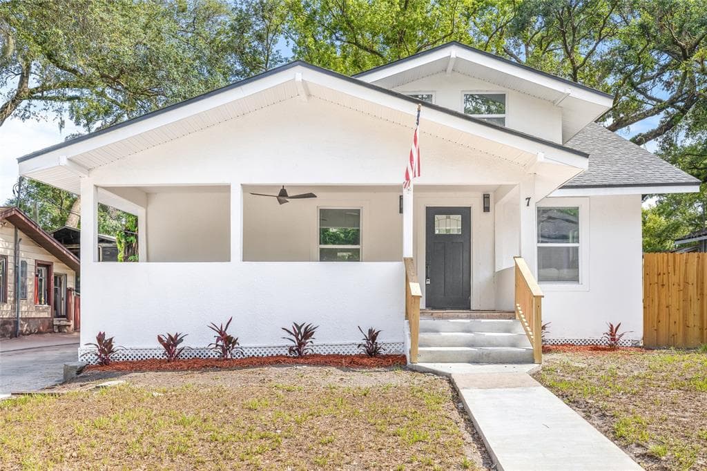 7 HAMILTON HEATH DRIVE TAMPA, FL 33604