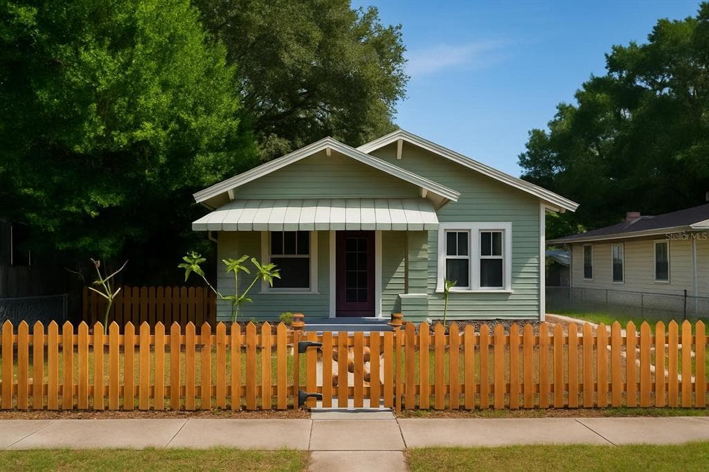 1204 E EMMA STREET
