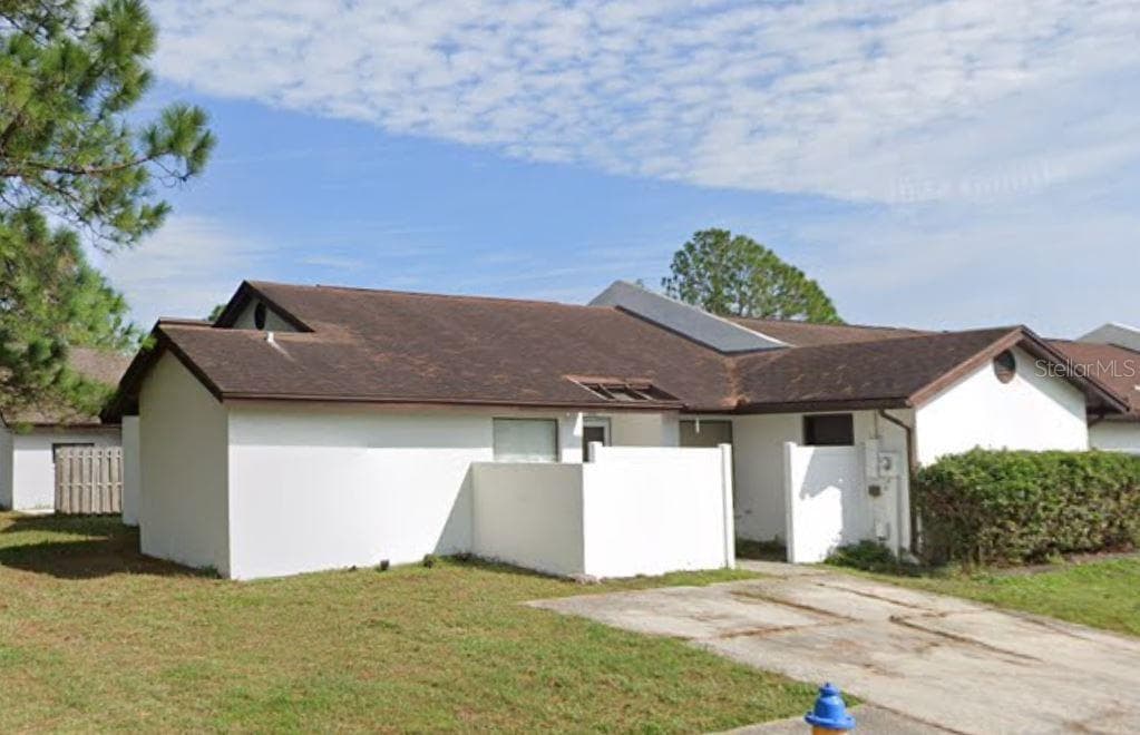 5215 BELLEFIELD DRIVE TAMPA, FL 33624