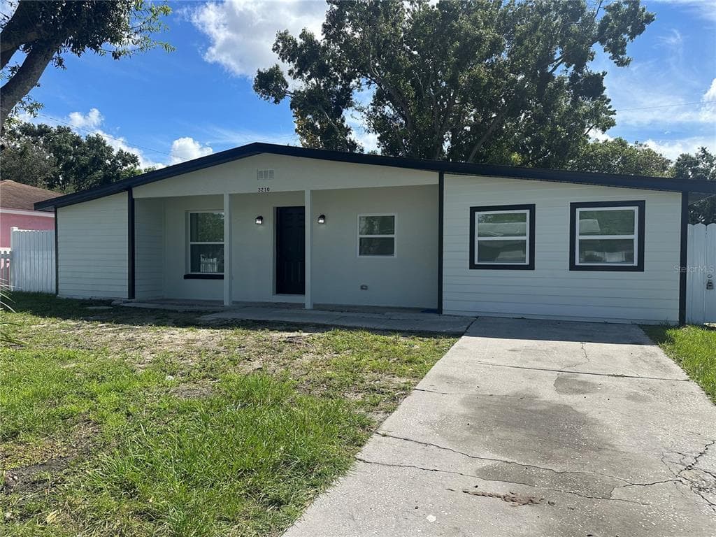 3210 DEERFIELD DRIVE TAMPA, FL 33619