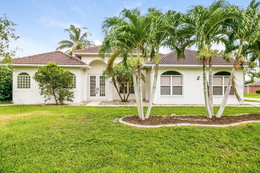 831 SW 3RD AVENUE CAPE CORAL, FL 33991