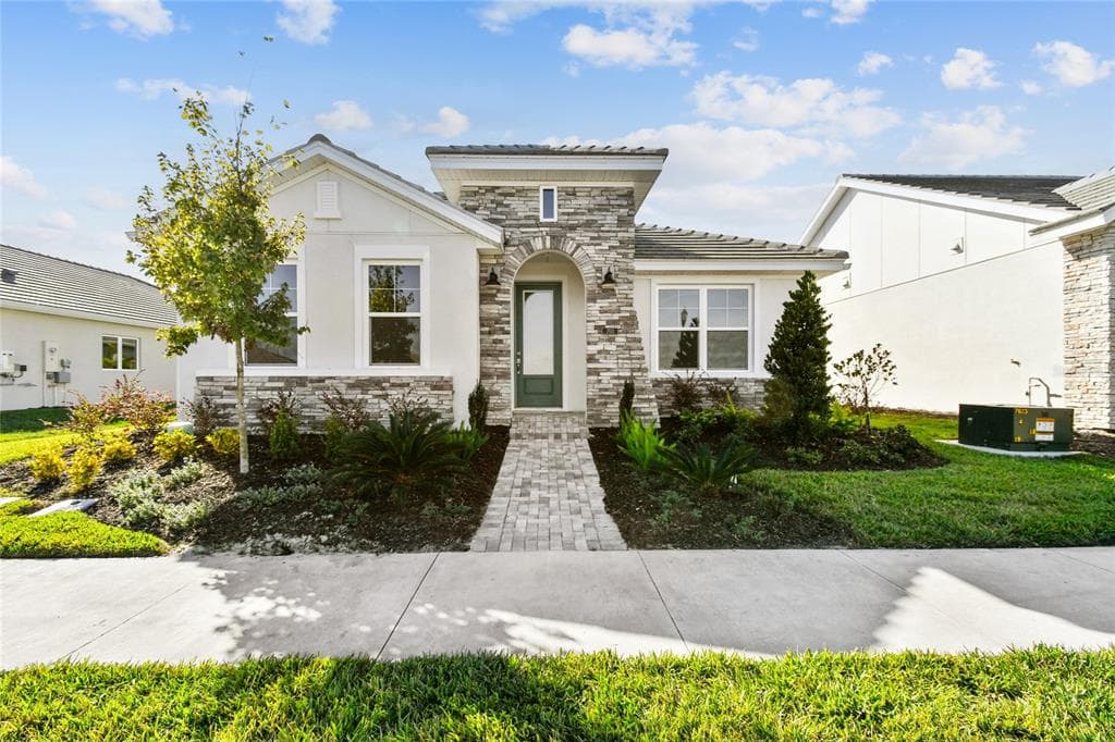 703 ALLORA AVENUE NOKOMIS, FL 34275