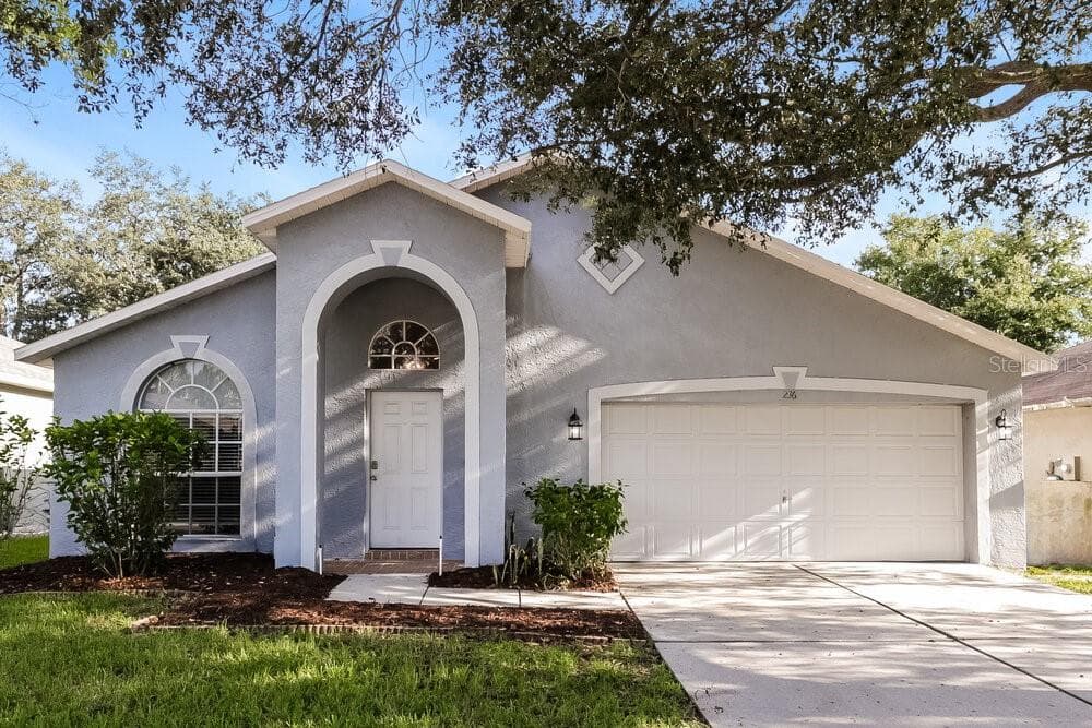 236 CHARDONNAY PLACE VALRICO, FL 33594