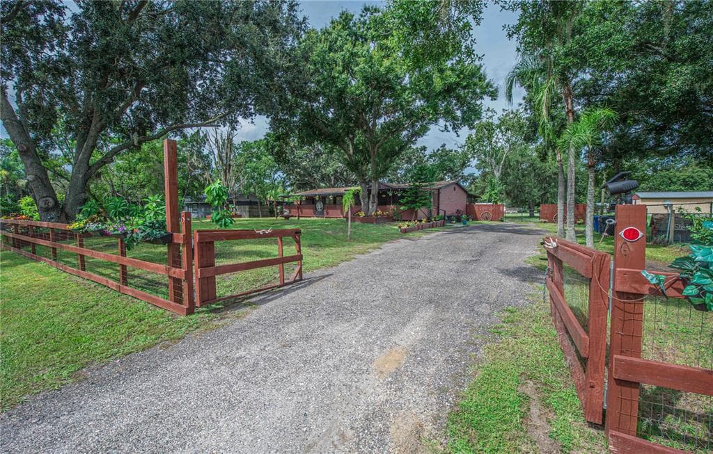 12715 LOVERS LANE