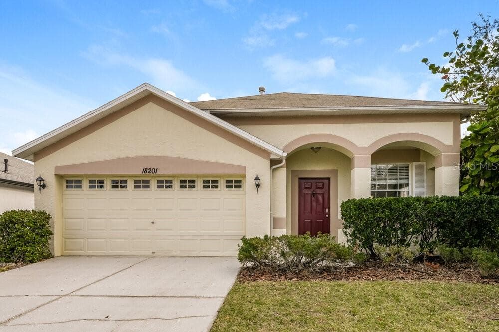 18201 HOLLY HILLS WAY TAMPA, FL 33647