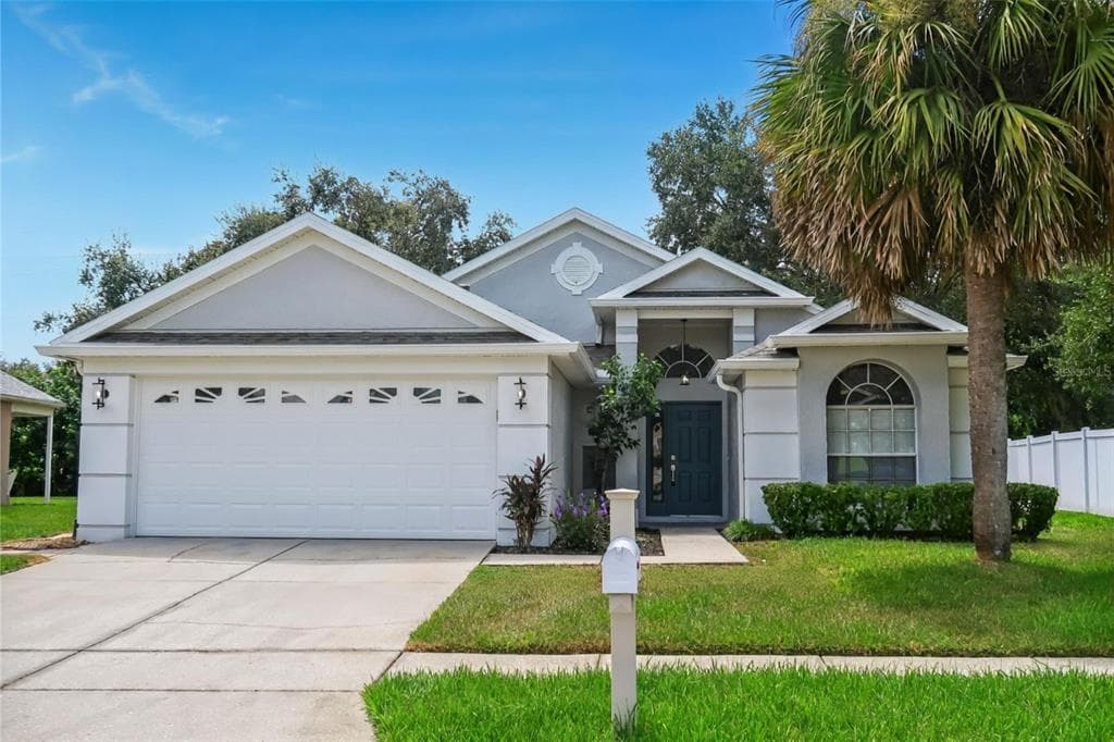 28516 TALL GRASS DRIVE WESLEY CHAPEL, FL 33543