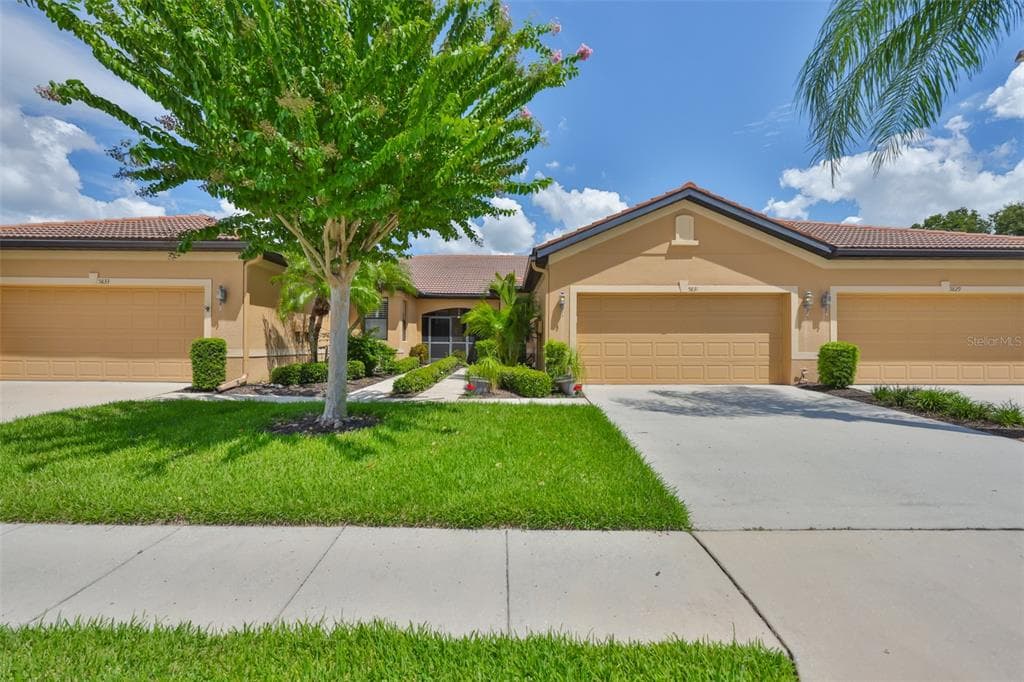5831 SUNSET FALLS DRIVE APOLLO BEACH, FL 33572