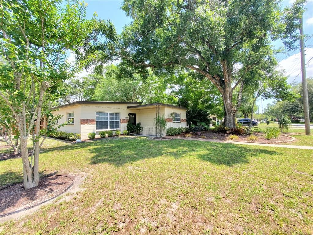 10931 N EDISON AVENUE TAMPA, FL 33612
