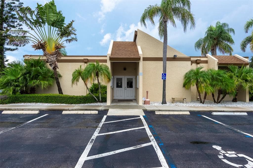 9209 SEMINOLE BOULEVARD UNIT 99 SEMINOLE, FL 33772