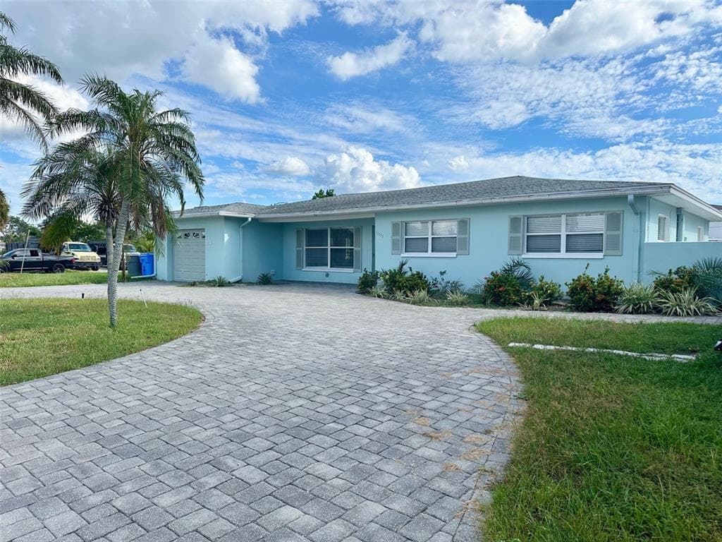 10237 TARPON DRIVE TREASURE ISLAND, FL 33706