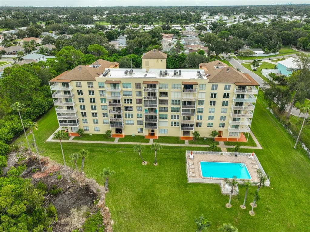 9000 COMMODORE DRIVE UNIT 402 SEMINOLE, FL 33776