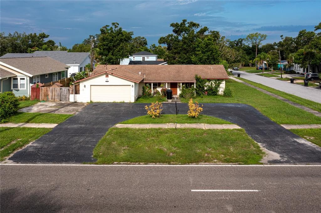 1530 49TH STREET N ST PETERSBURG, FL 33710