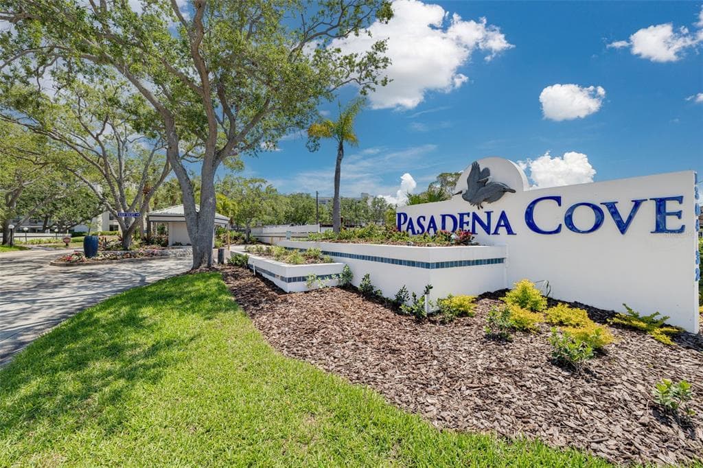 1324 PASADENA AVENUE S UNIT 402 SOUTH PASADENA, FL 33707