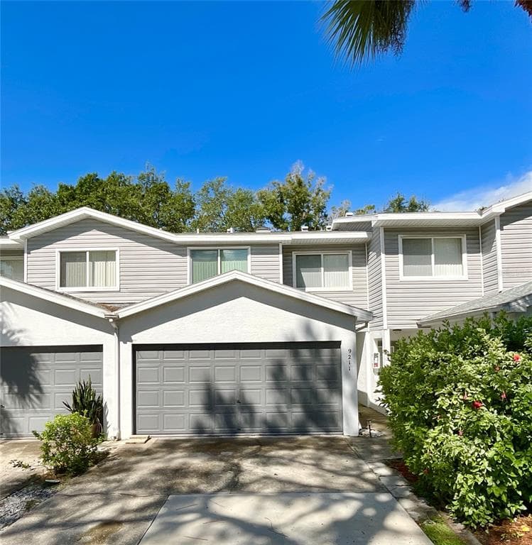 9211 JAKES PATH LARGO, FL 33771
