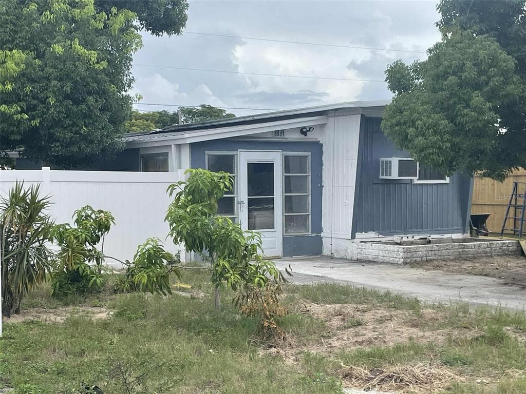 1831 MELODY DRIVE HOLIDAY, FL 34691