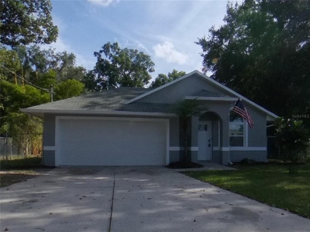 1804 BATES AVENUE EUSTIS, FL 32726