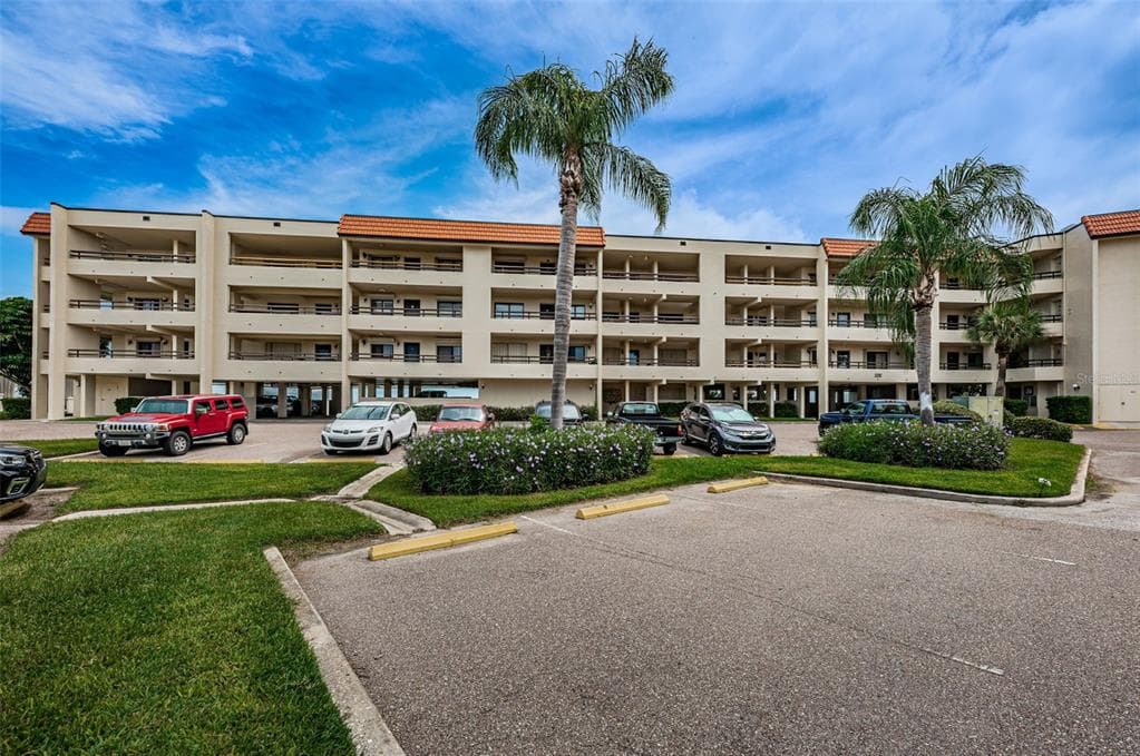 103 1ST STREET E UNIT 208 ST PETERSBURG, FL 33715