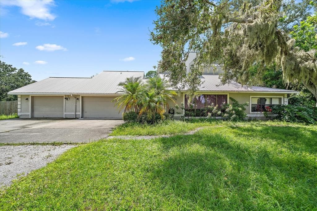6516 CARACARA STREET SARASOTA, FL 34241