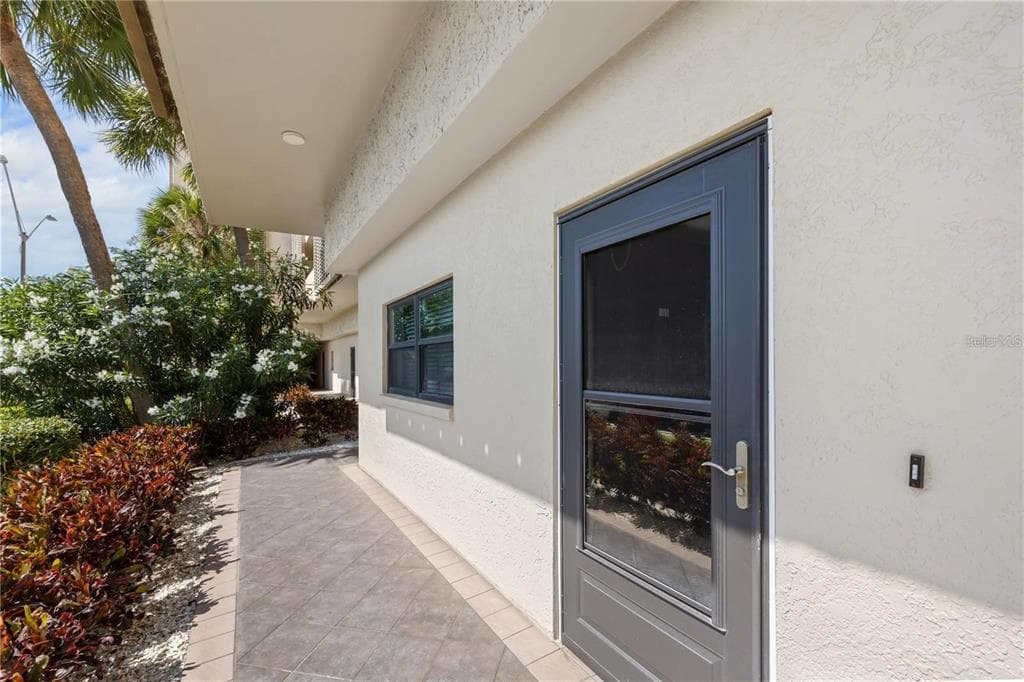 7050 SUNSET DRIVE S UNIT 105 SOUTH PASADENA, FL 33707