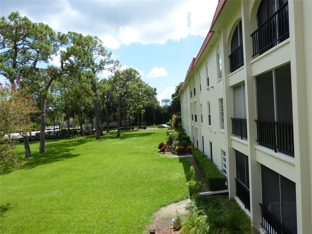 2700 BAYSHORE BOULEVARD UNIT 1302 DUNEDIN, FL 34698