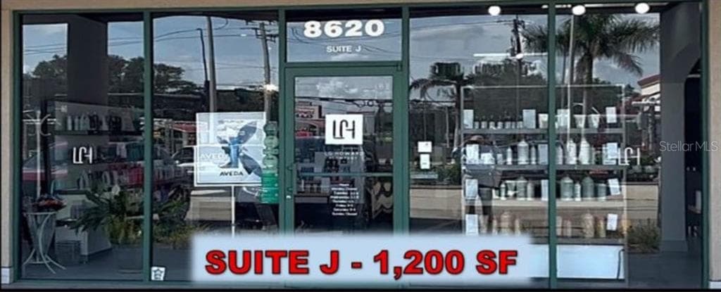 8620 S TAMIAMI TRAIL SARASOTA, FL 34238